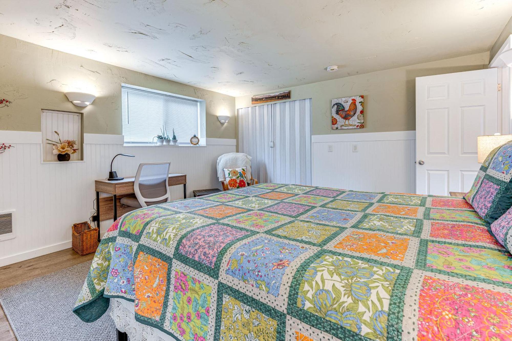 Charming Updated Retreat Walk To Lake Stevens! Exterior photo